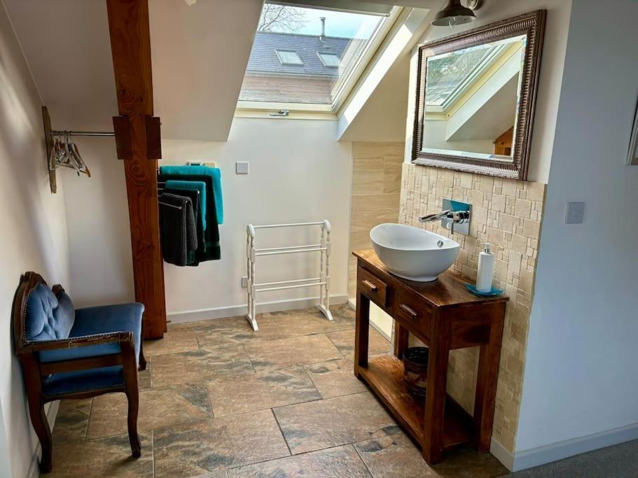 Little Bream - Pretty Cosy Cottage, Sea Views, Walk To The Beach Mawnan Smith Екстер'єр фото