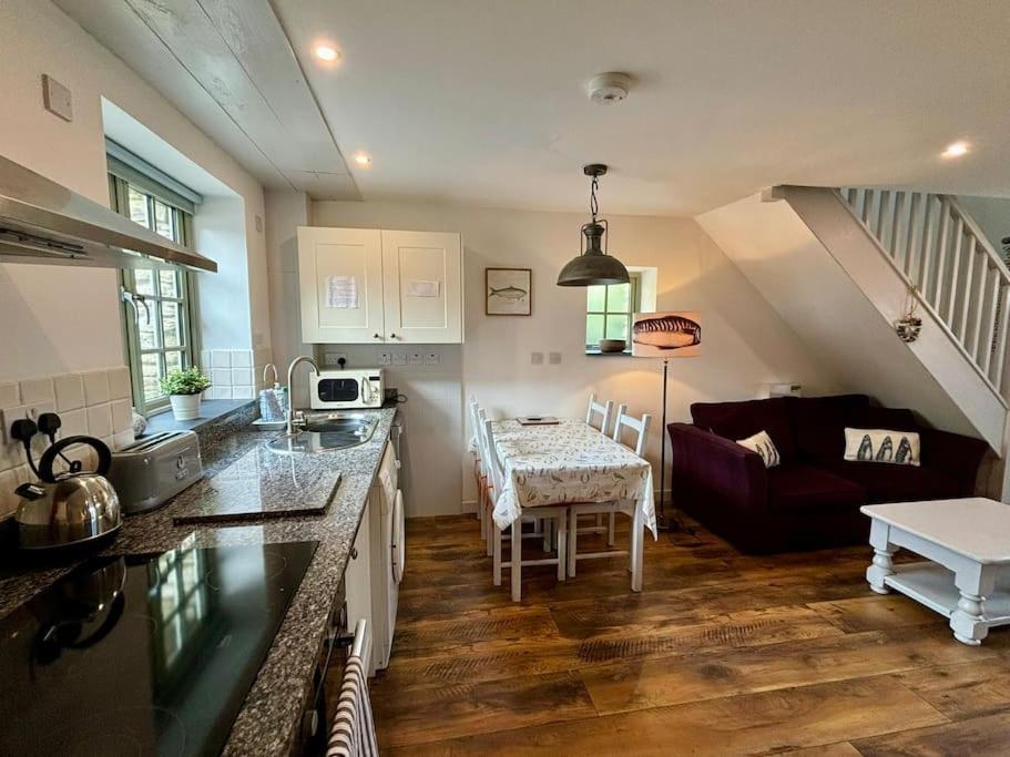 Little Bream - Pretty Cosy Cottage, Sea Views, Walk To The Beach Mawnan Smith Екстер'єр фото