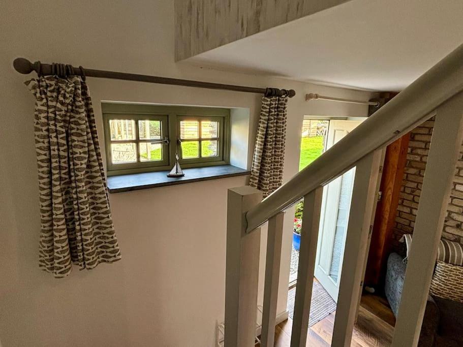 Little Bream - Pretty Cosy Cottage, Sea Views, Walk To The Beach Mawnan Smith Екстер'єр фото